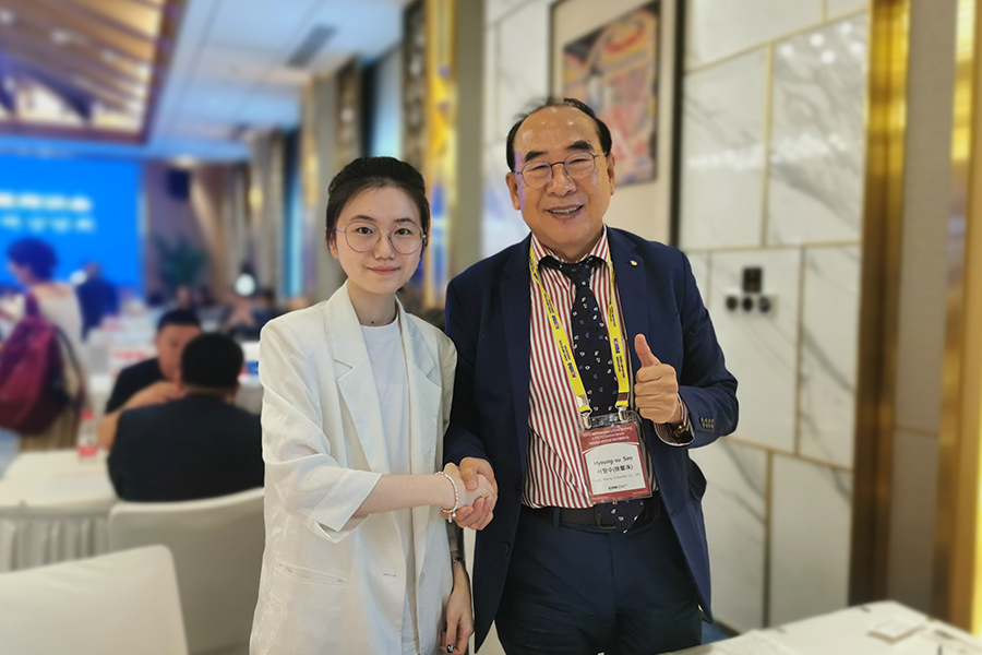 ประสบความสำเร็จในการมีส่วนร่วมในการอภิปรายทางธุรกิจแบบตัวต่อตัวในงานสัมมนา CEO Summer ครั้งที่ 37